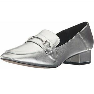 NIB STEVE MADDEN Silver Leather Loafers Size 7.5